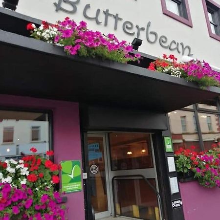 The Butterbean Accomodation Карндона Екстериор снимка